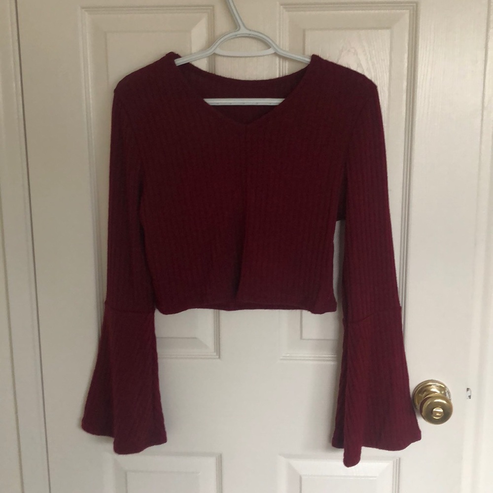 Red crop v-neck light sweater